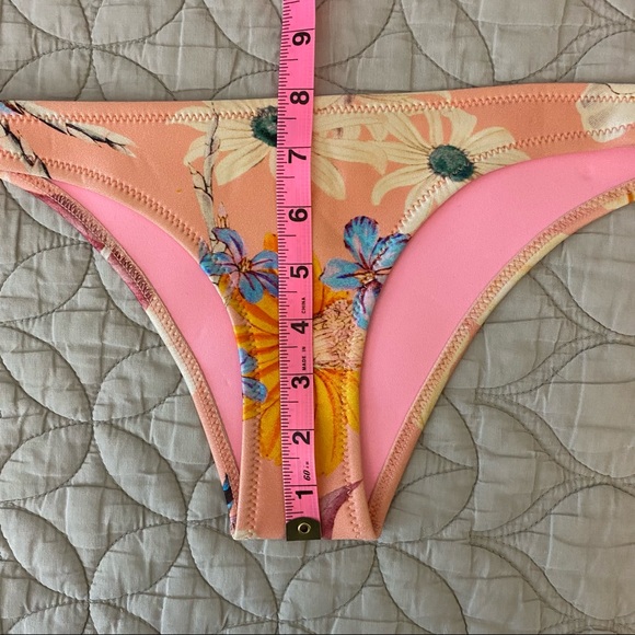 TRIANGL | Delilah Bikini — Fiore Rosa | Size S/XS - Picture 14 of 14